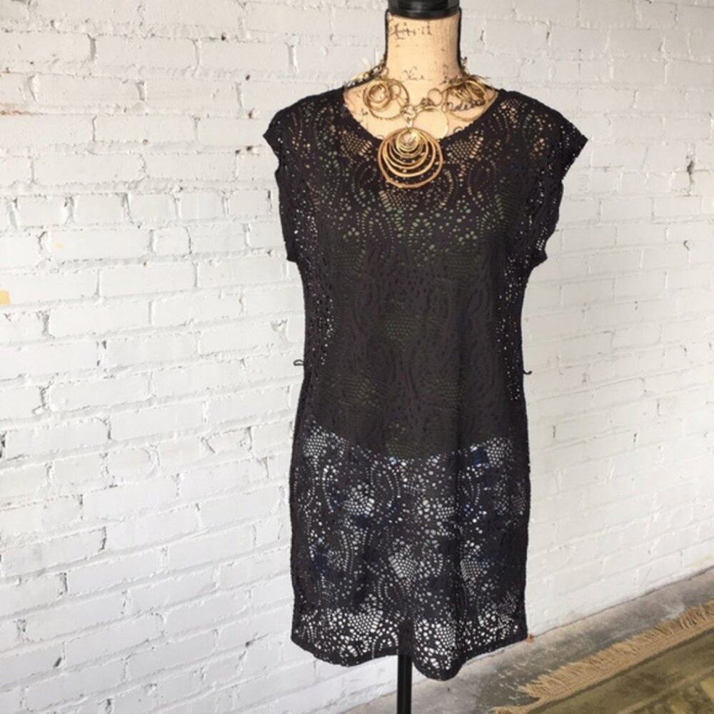 MERONA SWIM COVERUP SIZE S BLACK GENTLY USED - SMALL
